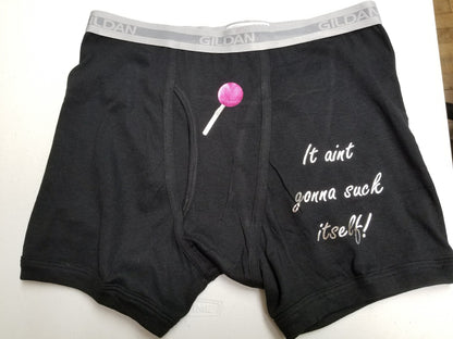 Underwear with sucker lollipop and “It Ain’t Gonna Suck Itself” text
Black boxer briefs with funny sucker design – adult gag gift
Cheeky men’s underwear in black or grey with lollipop print